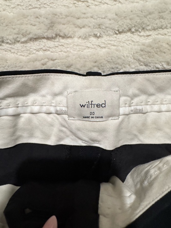 Aritzia Black Effortless Pants - Picture 3 of 3